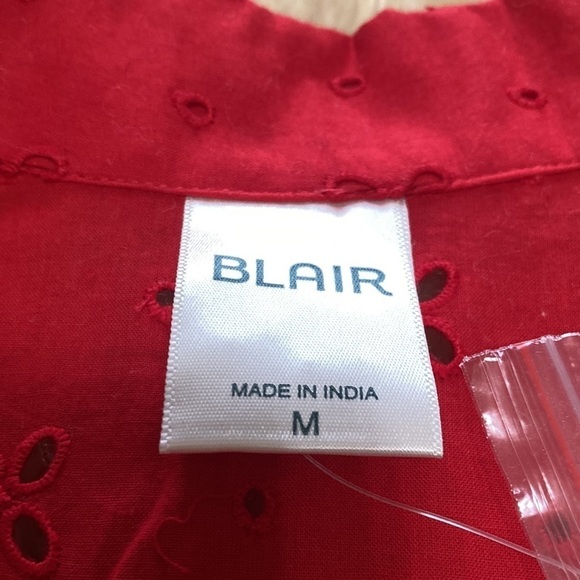 Blair red eyelet button up top size m - Picture 2 of 7